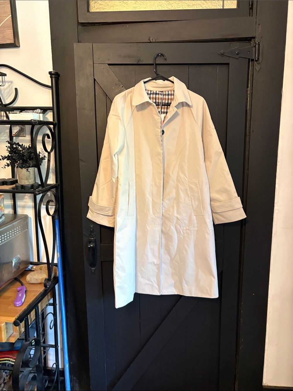 Beige Single-Breasted Trench Coat with Plaid Lining